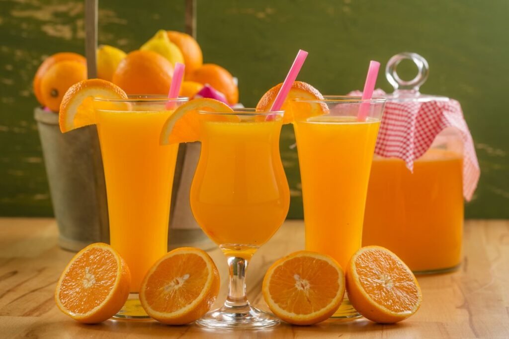 Apelsinų sultys kokteiliams